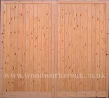 Wooden garage doors - The Alyn