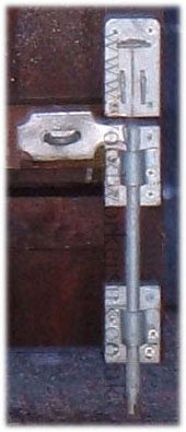 Lockable dropbolts for wooden gates and garage doors