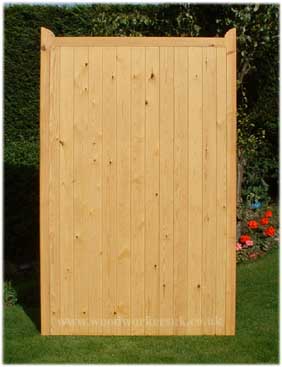 Wooden pedestrian gates - The Keswick