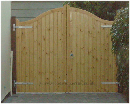 Wooden gates manufactured to your own sizes
