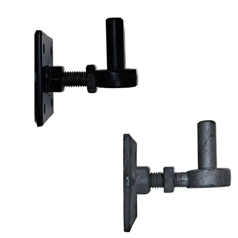 Adjustable hook on 4" / 100mm square plate with 19mm pins