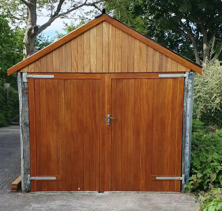 Clwyd garage doors Idigbo